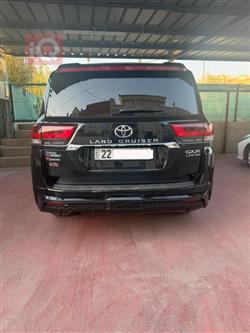 تۆیۆتا لاند کروزەر